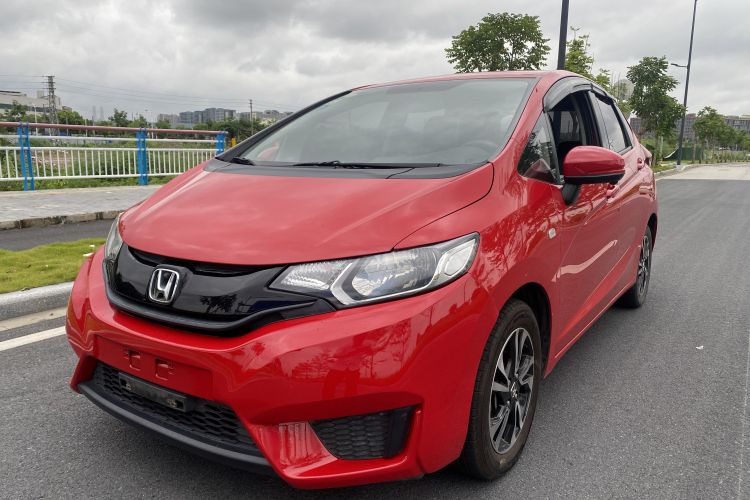 Honda Fit (Imported) 2017 #2 Honda Fit (Imported) 2017 صورة سيارة #2