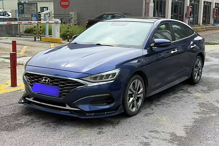 Hyundai Lafesta 2019 car image #2