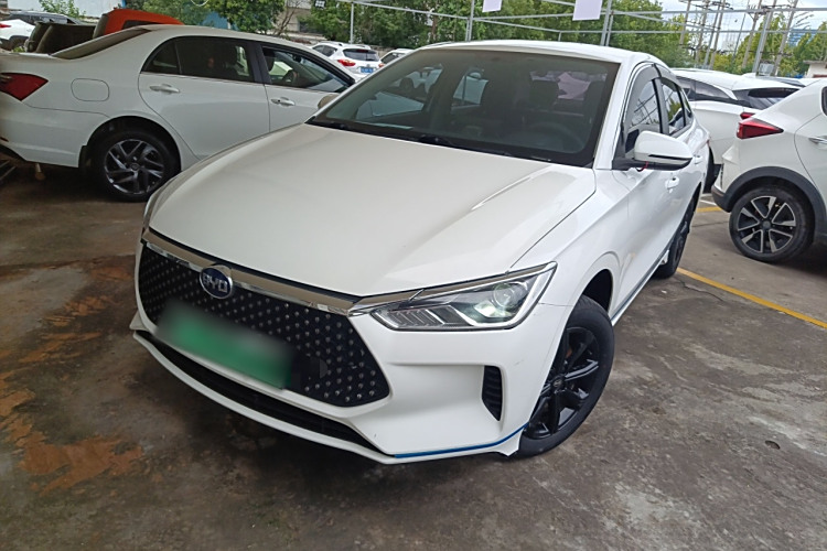 BYD e3 2022 car image #2