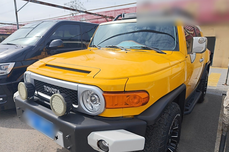 Toyota FJ Cruiser 2017 car image #2