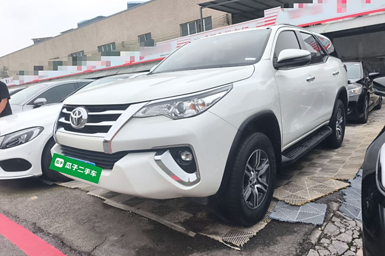 Toyota Fortuner 2018 #2 Toyota Fortuner 2018 immagine di auto #2