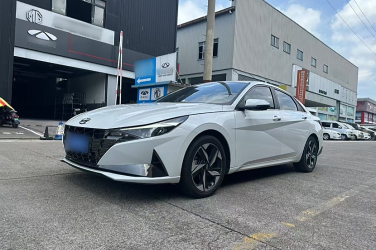 Hyundai Elantra EV 2021 car image #2