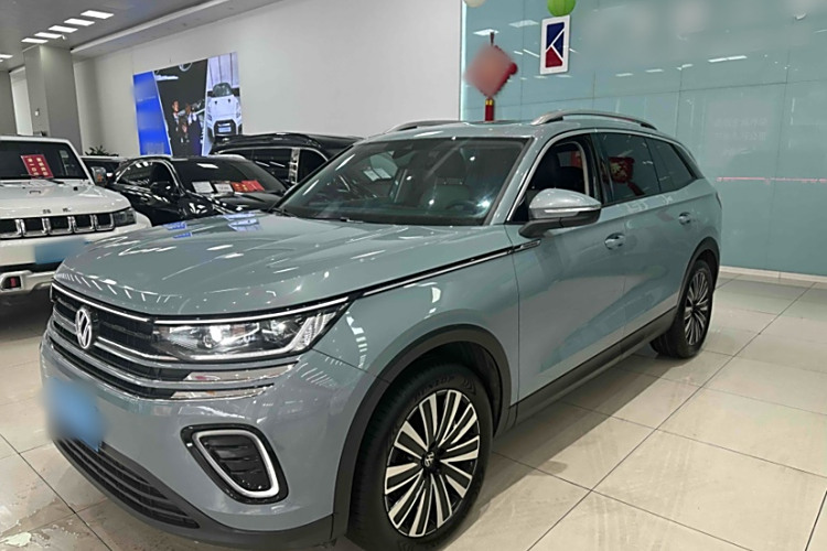 Volkswagen Tavendor 2024 car image #2