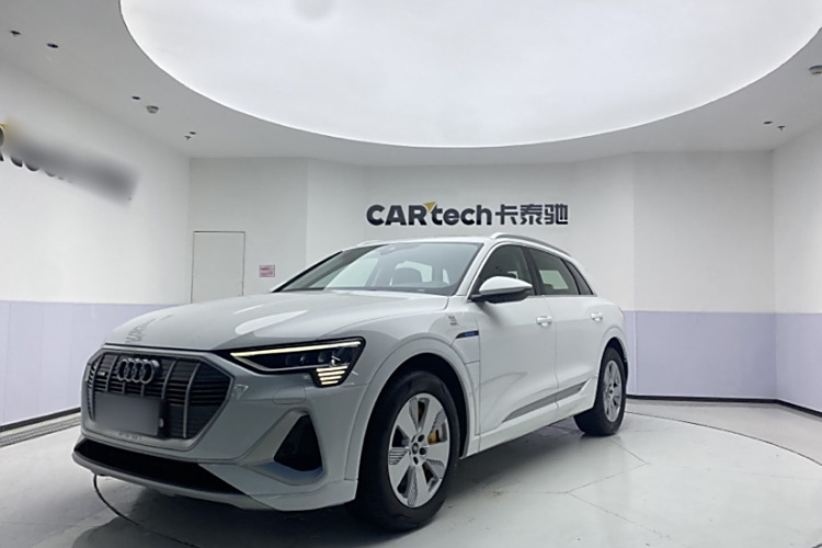 Audi e-tron #2 Audi e-tron car image #2