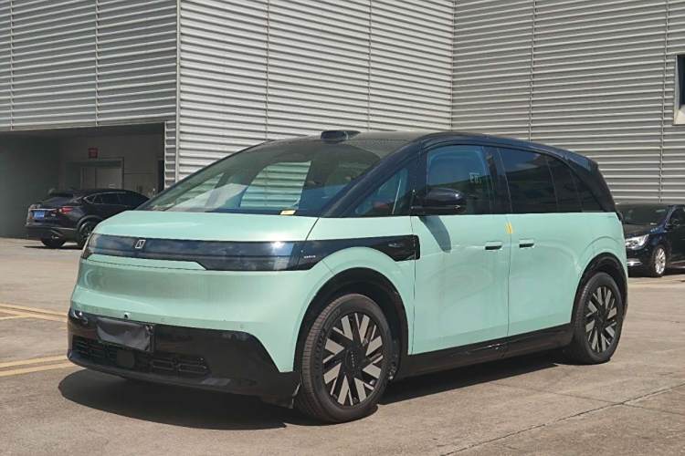 Zeekr MIX 2024 car image #2