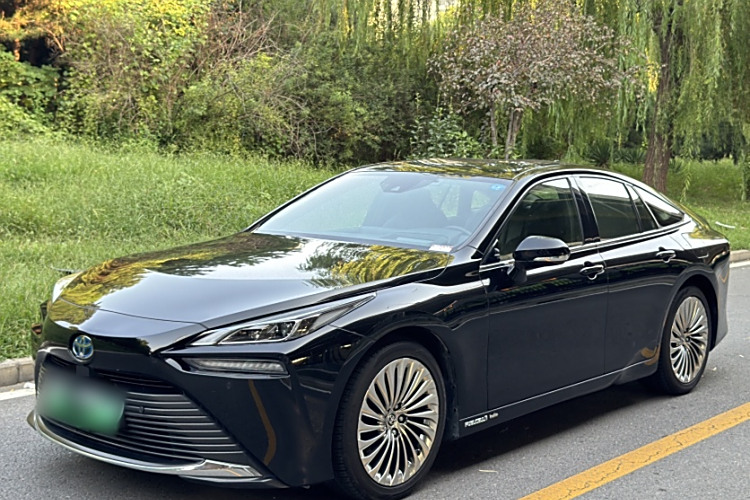 Toyota Mirai 2023 immagine di auto #2