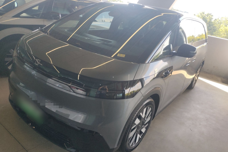 Zeekr MIX 2024 car image #2