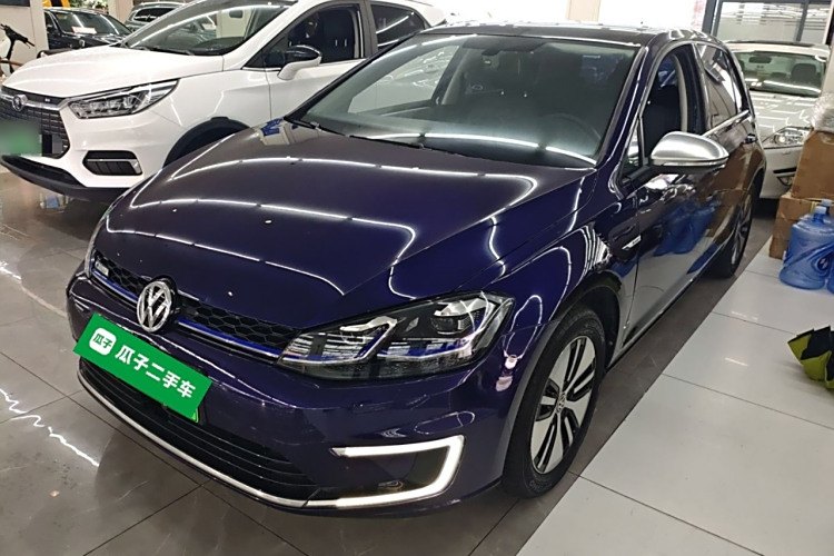 Volkswagen Golf Pure Electric 2020 image de voiture #2