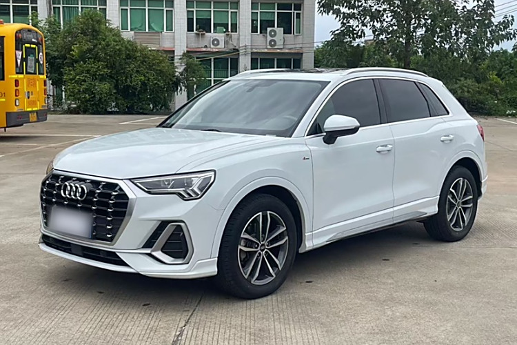 Audi Q3 (Imported) 2022 immagine di auto #2