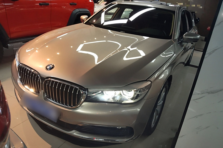 BMW M760Le 2017 #2 BMW M760Le 2017 car image #2