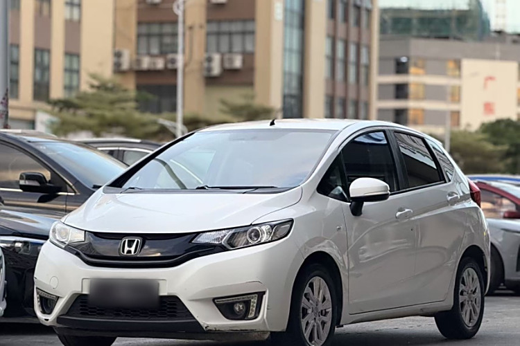 Honda Fit (Imported) 2015 image de voiture #2