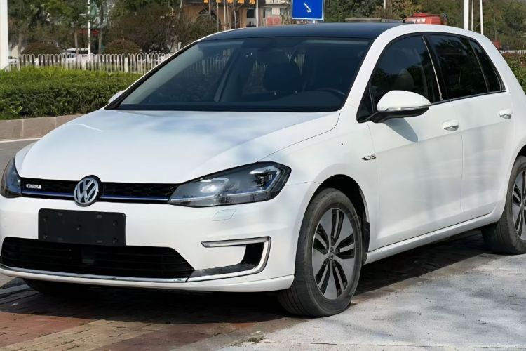 Volkswagen Golf Pure Electric 2020 image de voiture #2
