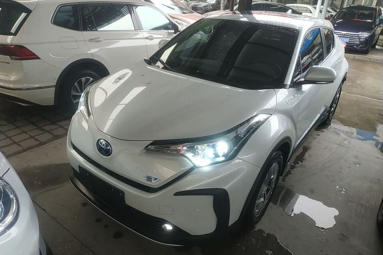 Toyota Izoa E 2022 #2 Toyota Izoa E 2022 imagen de coche #2