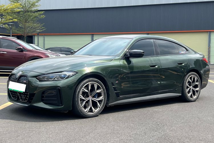 BMW i4 M50 2023 #2 BMW i4 M50 2023 car image #2