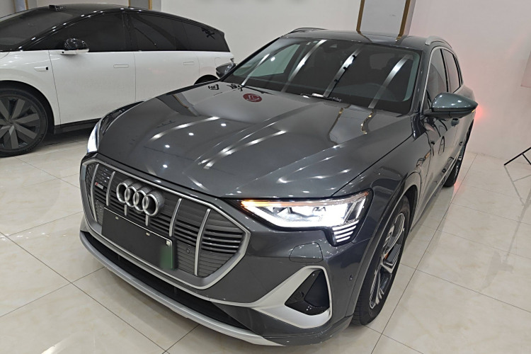 Audi e-tron 2022 imagen de coche #2