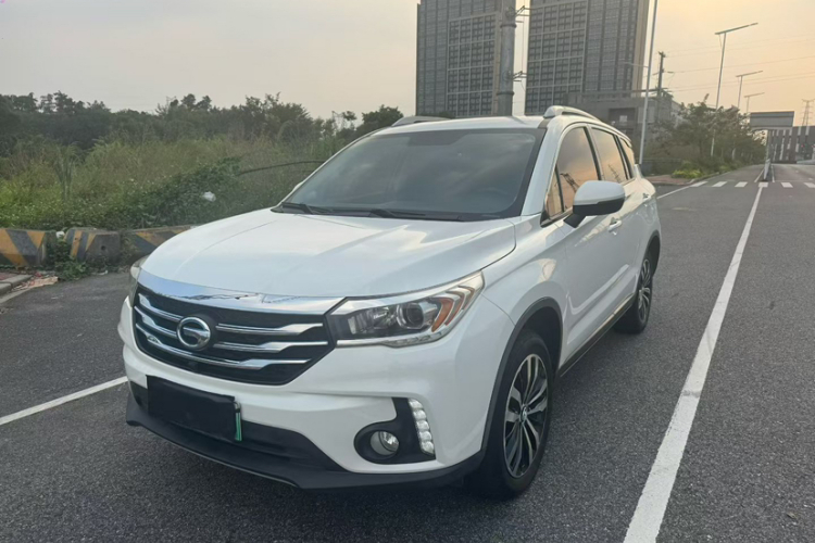 GAC Trumpchi GS4 New Energy 2018 car image #2