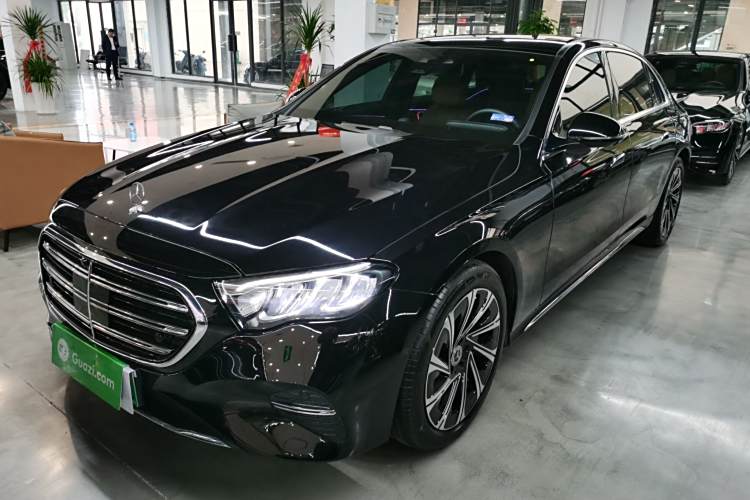 Mercedes-Benz E Class New Energy 2024 car image #2