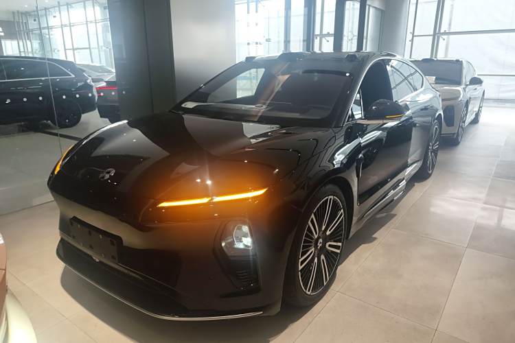 NIO ET9 2024 immagine di auto #2