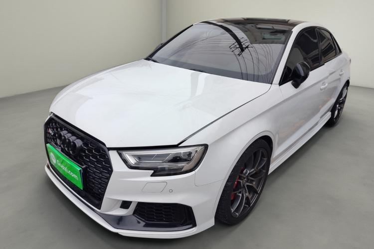 Audi RS 3 2018 car image #2