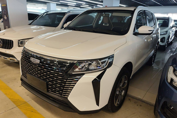 GEELY OkavangoPRO 2025 #2 GEELY OkavangoPRO 2025 car image #2