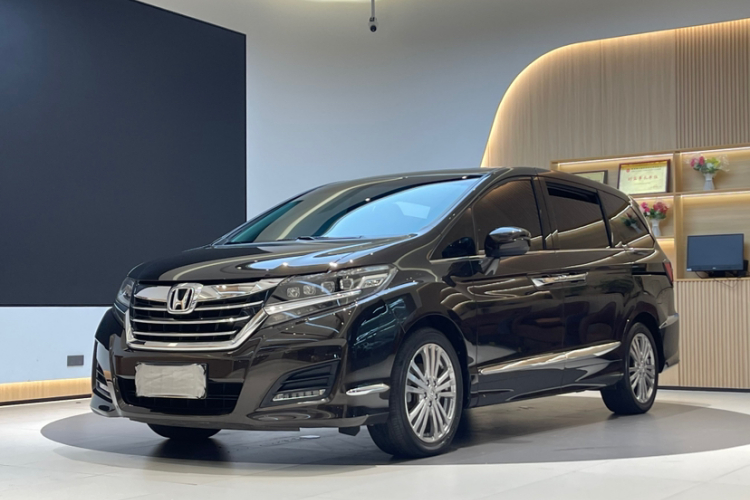 Honda Elysion 2019 imagen de coche #2