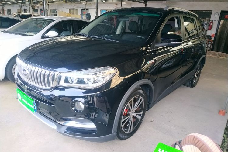 SWM X7 2022 صورة سيارة #2