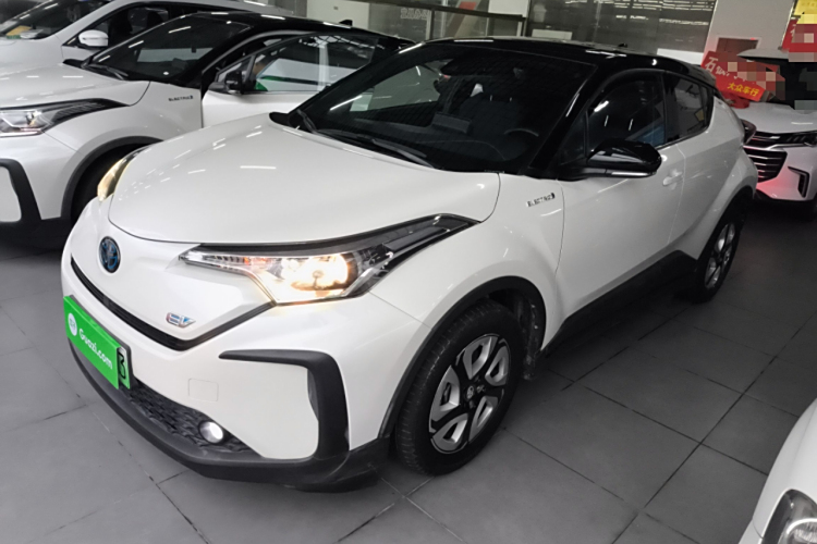 Toyota C-HR EV 2021 immagine di auto #2