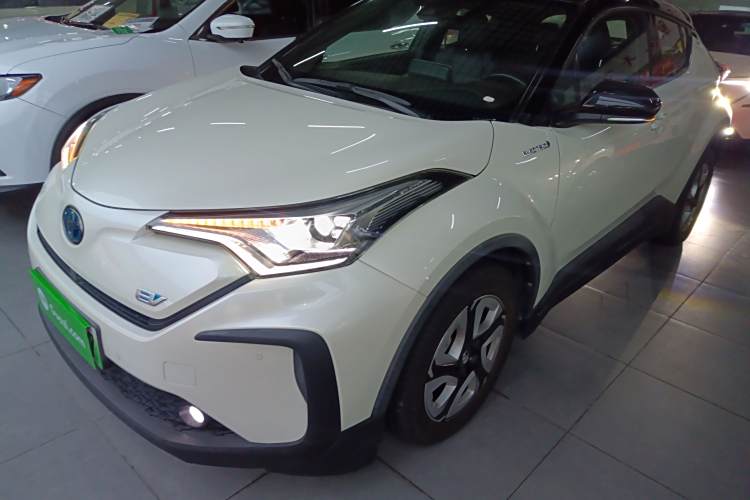 Toyota C-HR EV 2020 #2 Toyota C-HR EV 2020 car image #2