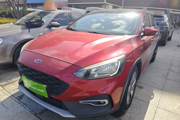 Ford Focus Active 2019 صورة سيارة #2