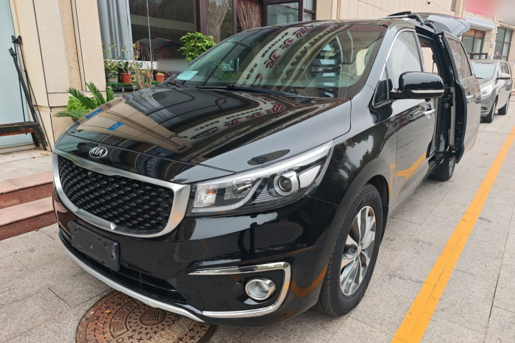 Kia Carnival (Imported) 2016 car image #2