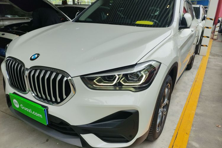 BMW X1 M35Li 2022 #2 BMW X1 M35Li 2022 car image #2