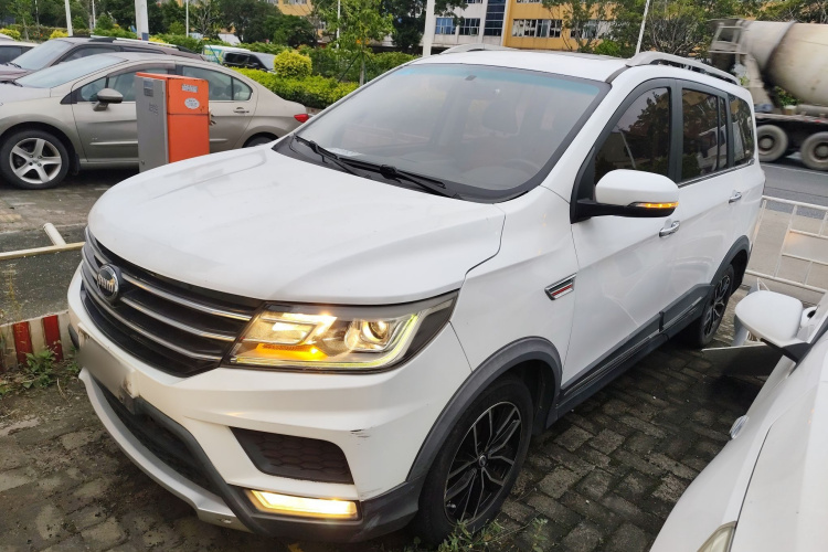 SWM斯威汽车 SWM斯威大虎 2017 #2 SWM斯威汽车 SWM斯威大虎 2017 汽车图片 #2