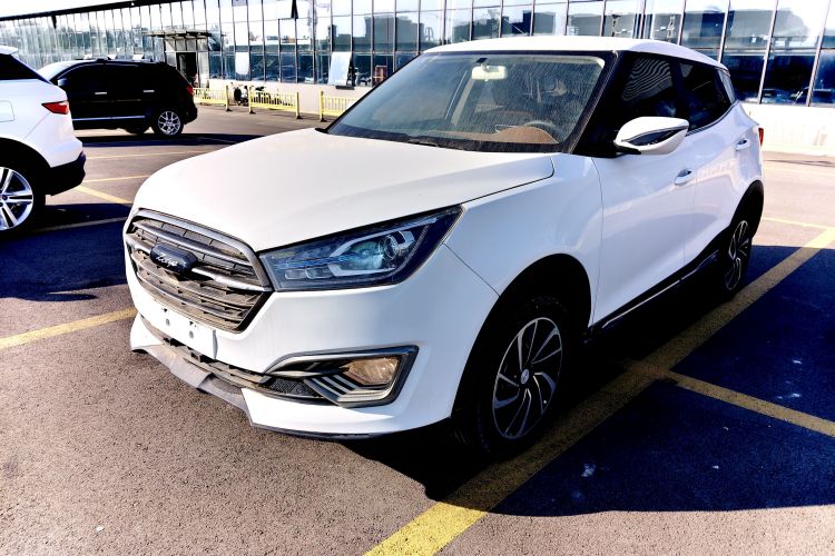 众泰 众泰T300 2018 汽车图片 #2