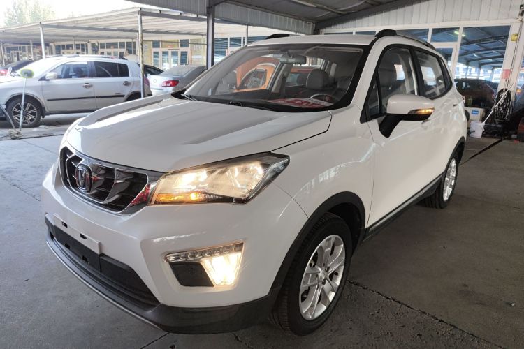 Changan CS15 EV 2017 car image #2