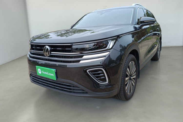 Volkswagen Tavendor 2024 car image #2