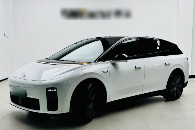 理想汽车 理想i6 2025 汽车图片 #2
