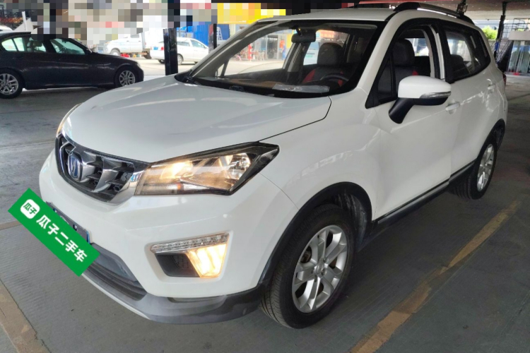 Changan CS15 EV 2017 car image #2