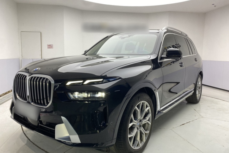 BMW X7 2023 #2 BMW X7 2023 car image #2