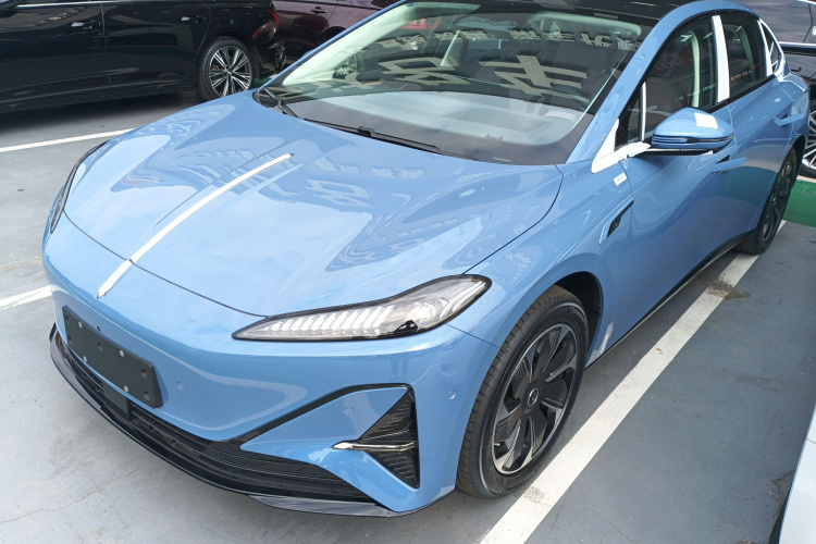 HongQi TianGong 05 2025 #2 HongQi TianGong 05 2025 car image #2