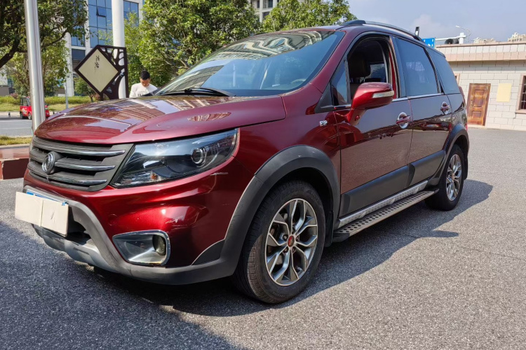 Forthing JOYEAR X5 2017 imagen de coche #2