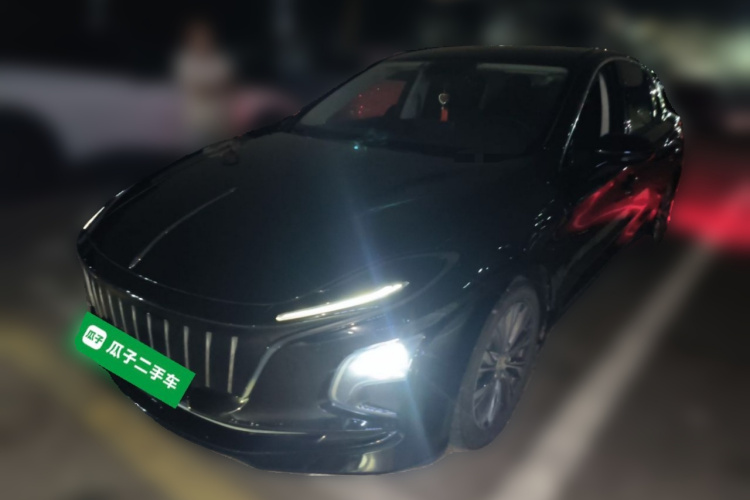 HongQi E-QM5 2023 #2 HongQi E-QM5 2023 car image #2