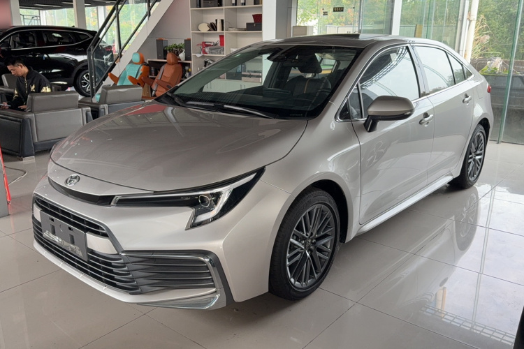 Toyota Lingshang imagen de coche #2