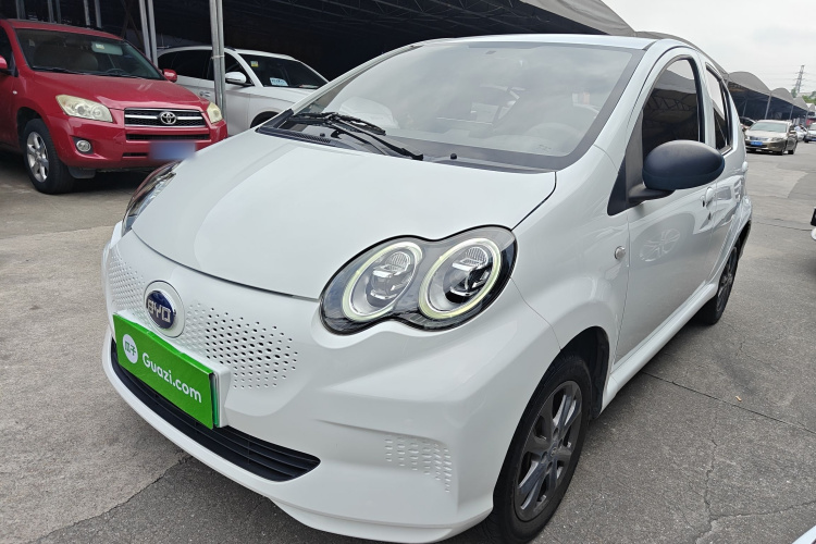 BYD e1 2019 car image #2