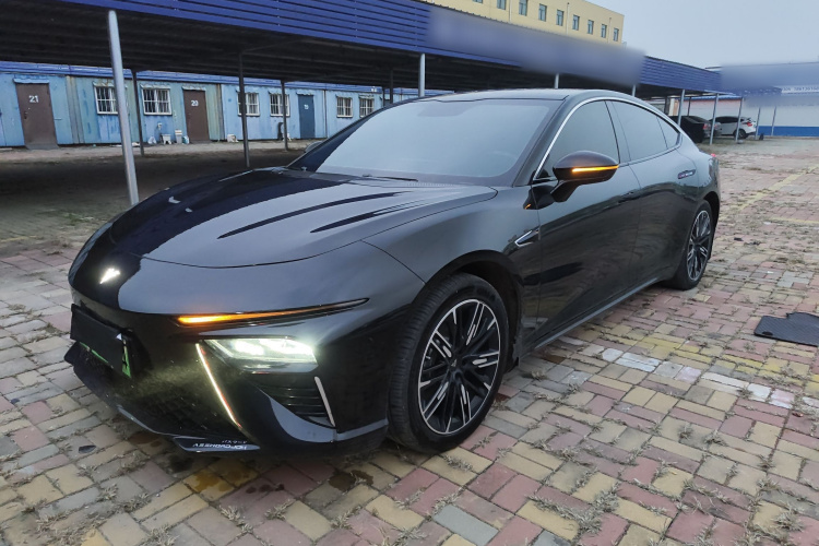 哪吒汽车 哪吒S 2024 汽车图片 #2