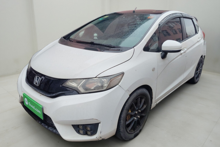 Honda Fit (Imported) 2015 صورة سيارة #2