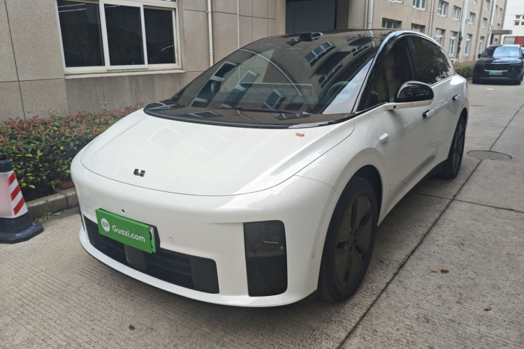 理想汽车 理想i6 2025 汽车图片 #2