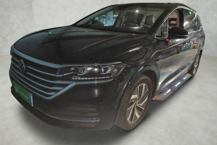 Volkswagen Viloran 2022 immagine di auto #2