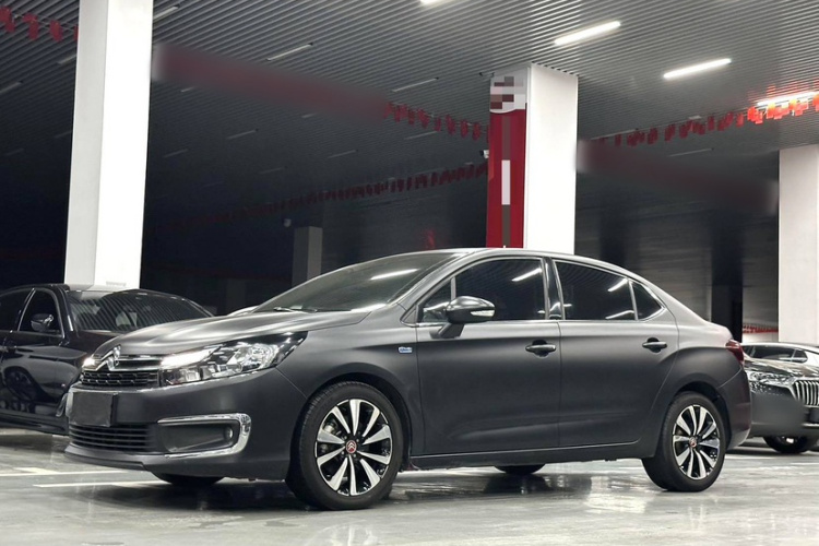 Citroen C4L 2017 image de voiture #2