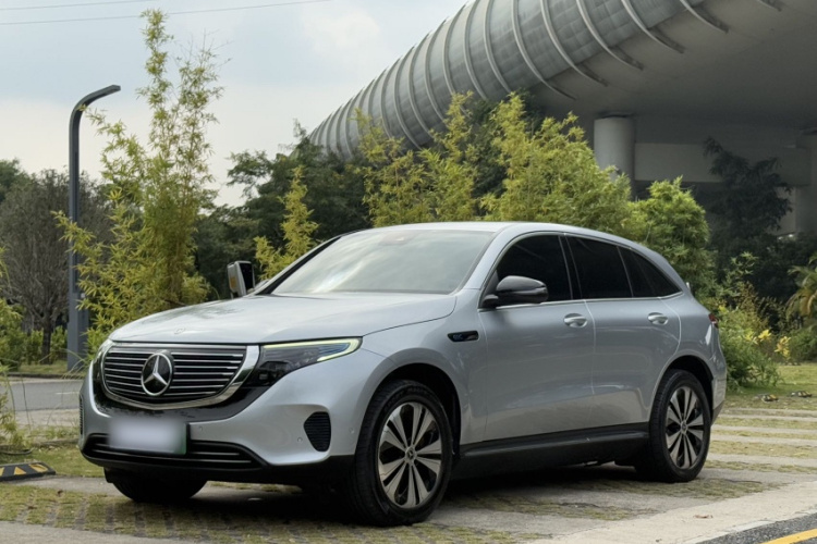 Mercedes-Benz EQC Class 2022 car image #2