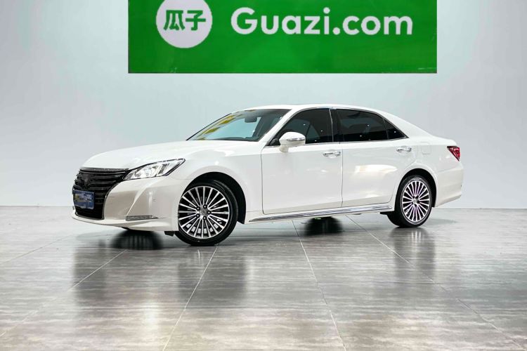 丰田 皇冠 2018 汽车图片 #2